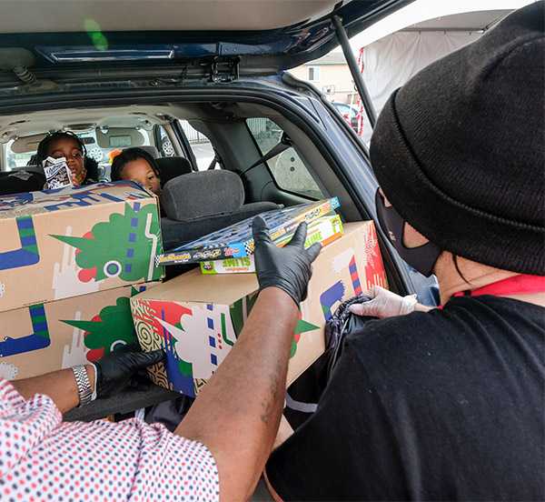 toy giveaways for Christmas